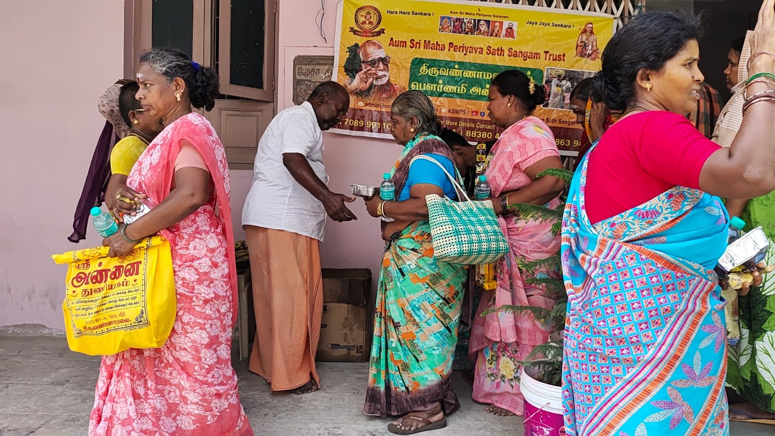 Tiruvannamalai Pournami Annadhanam